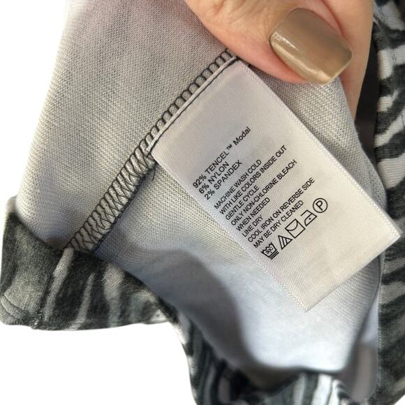 Tommy Bahama Women's Darcy Zesty Zebra Print Ponte Knit Sheath Dress Size Medium - Picture 6 of 6